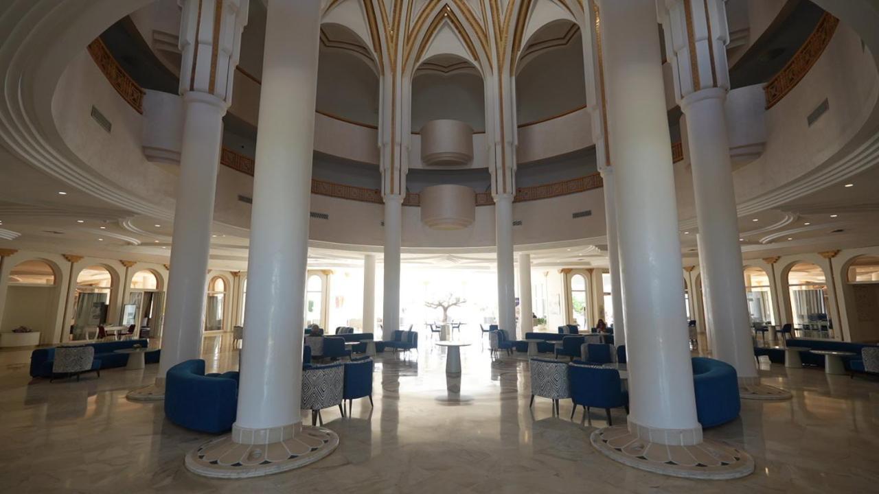 Royal Tulip Taj Sultan 5*